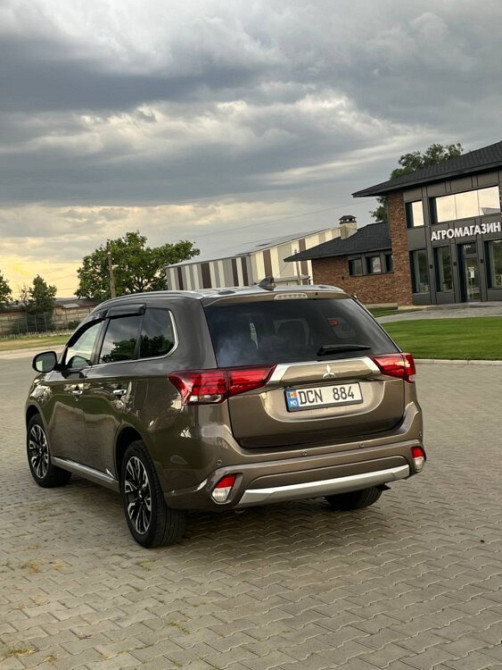 Mitsubishi Outlander 2018 год Тирасполь Тирасполь - изображение 4