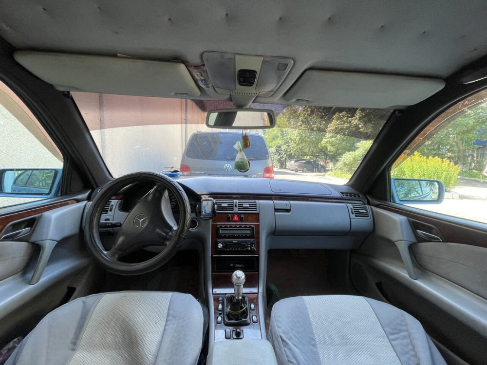 Mercedes E-Class 1998 год Бендеры Bender - fotografie 5