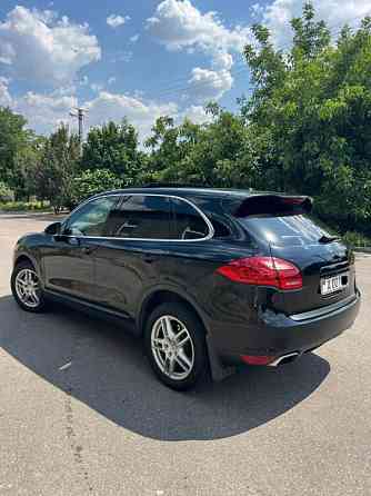 Porsche Cayenne 2010 год Бендеры Бендеры