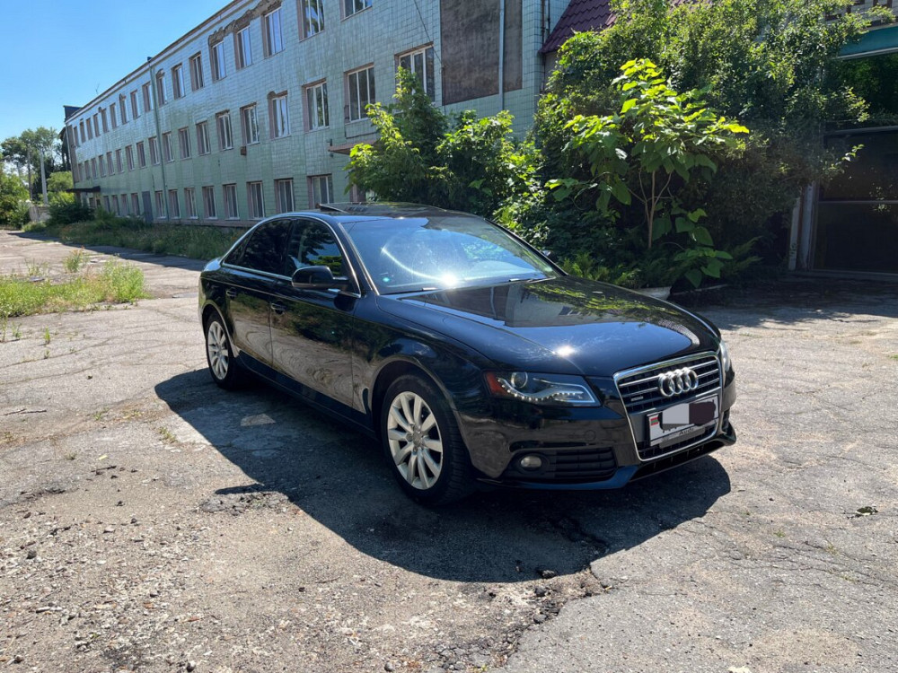 Audi A4 2012 an Bender Bender - fotografie 1