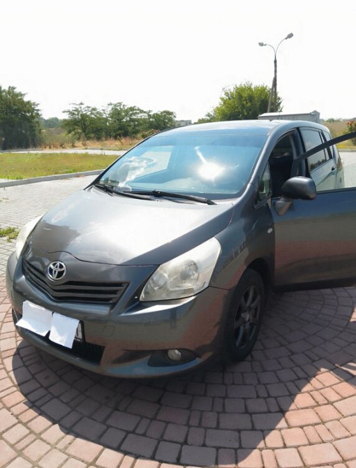 Toyota Verso 2010 год Тирасполь Тирасполь - изображение 8