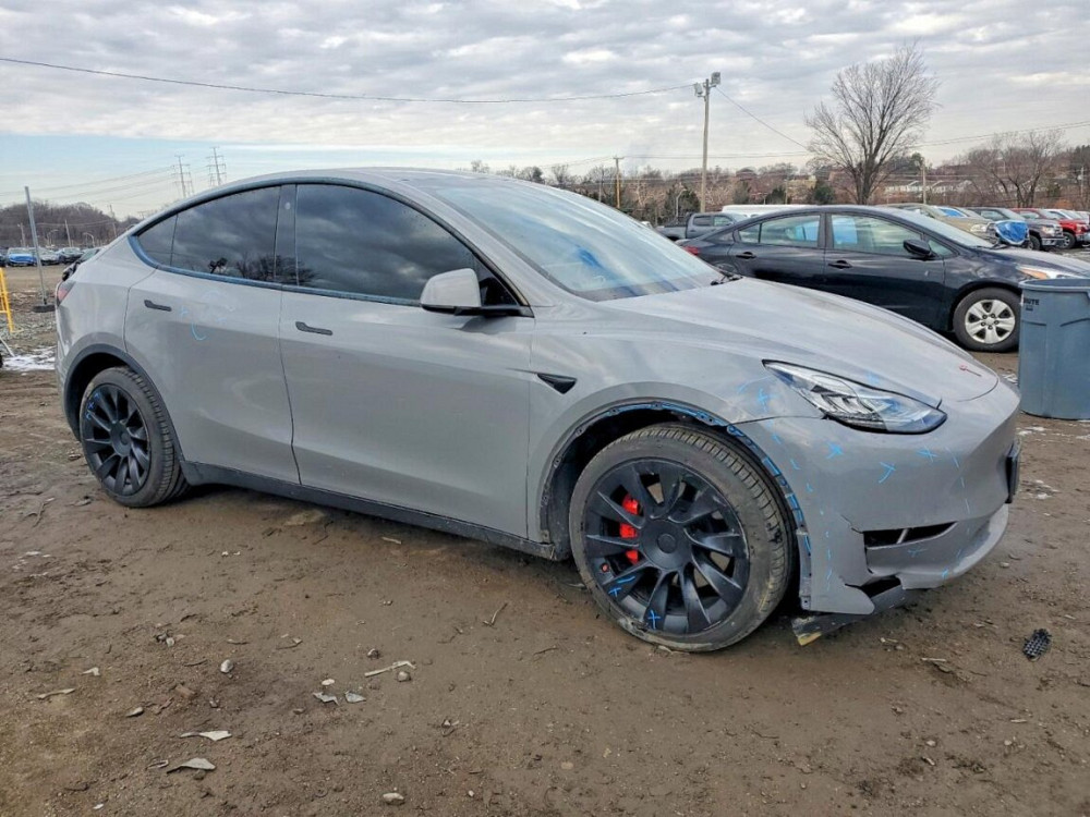Tesla Model Y 2021 год Тирасполь Тирасполь - изображение 2