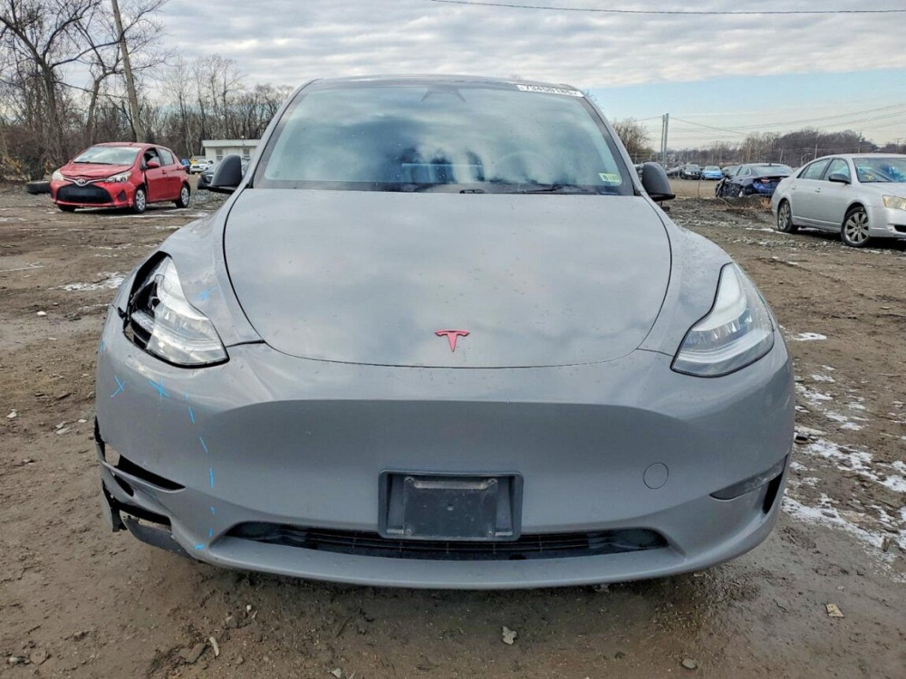 Tesla Model Y 2021 год Тирасполь Тирасполь - изображение 1