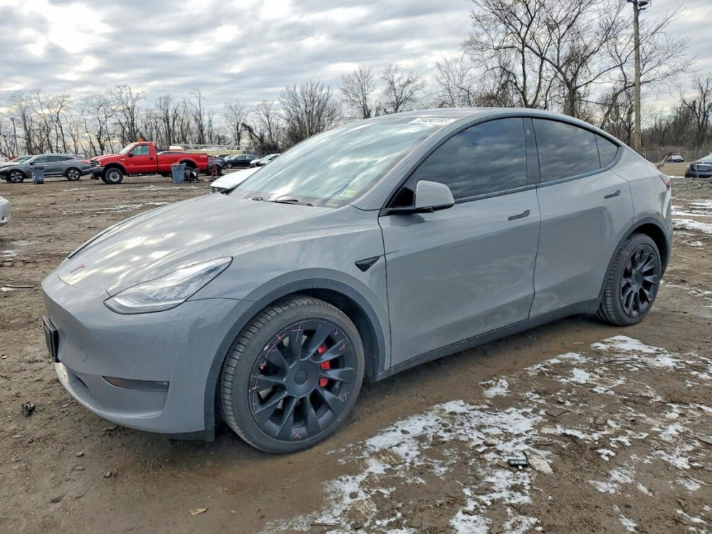 Tesla Model Y 2021 год Тирасполь Тирасполь - изображение 3