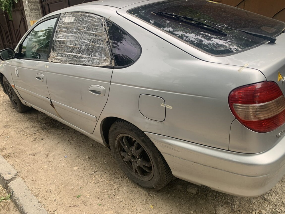 Toyota Avensis 2001 год Кишинёв Кишинёв - изображение 8