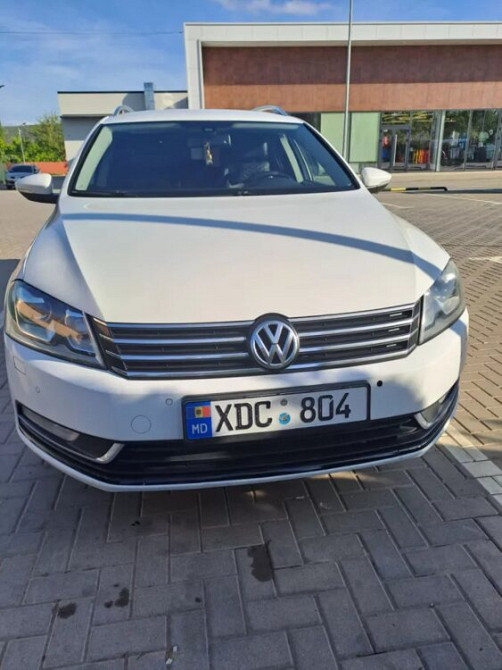 Volkswagen Passat 2011 год Тирасполь Тирасполь - изображение 2