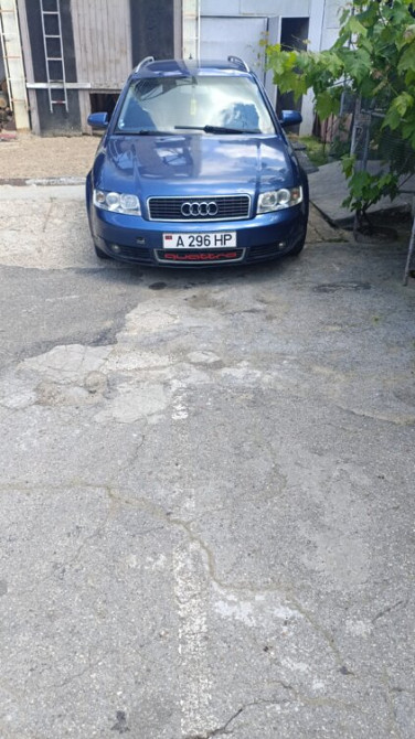 Audi A4 2004 год Парканы Парканы - изображение 1