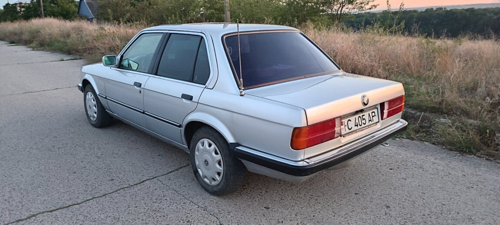 BMW 5 Series 1986 год Суклея Суклея - изображение 4