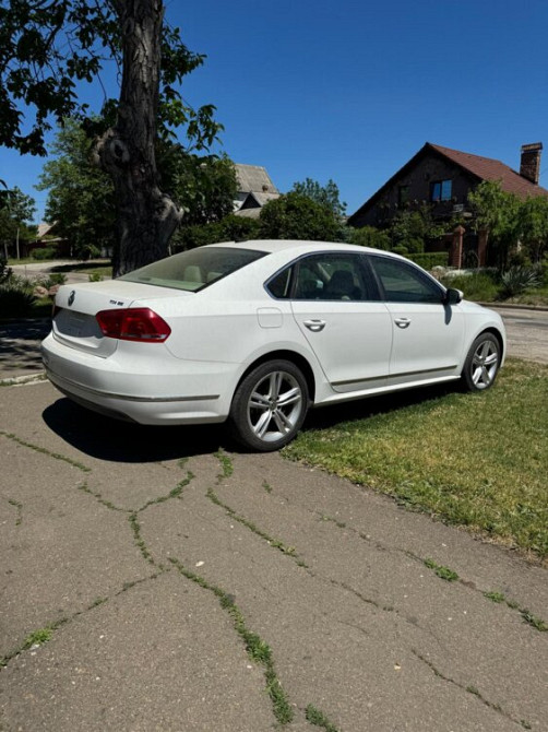 Volkswagen Passat 2012 год Тирасполь Тирасполь - изображение 4