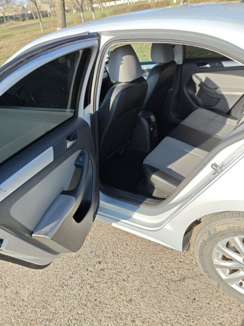 Volkswagen Jetta 2013 год Суклея Суклея - изображение 5