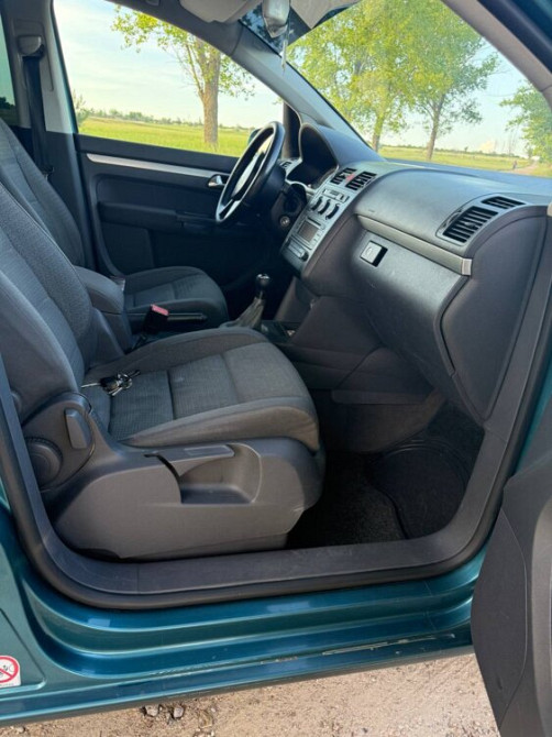 Volkswagen Touran 2004 год Дубоссары Дубоссары - изображение 6