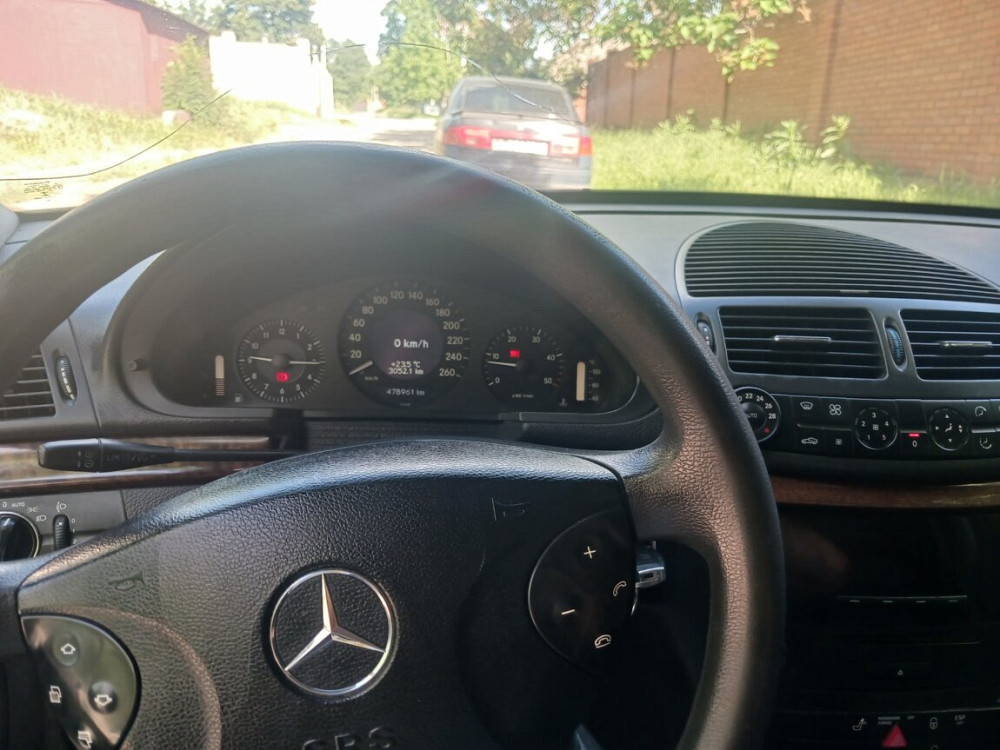 Mercedes E-Class 2003 an Tiraspol Tiraspol - fotografie 2