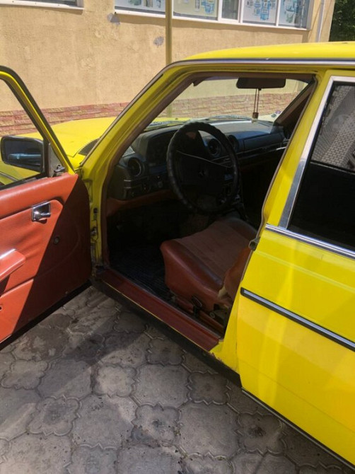 Mercedes W123 1980 an Tiraspol Tiraspol - fotografie 3
