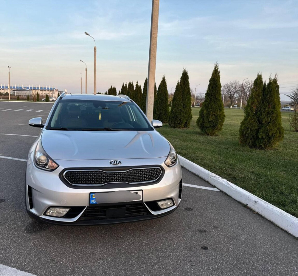 Kia Niro 2017 an Bender Bender - fotografie 3
