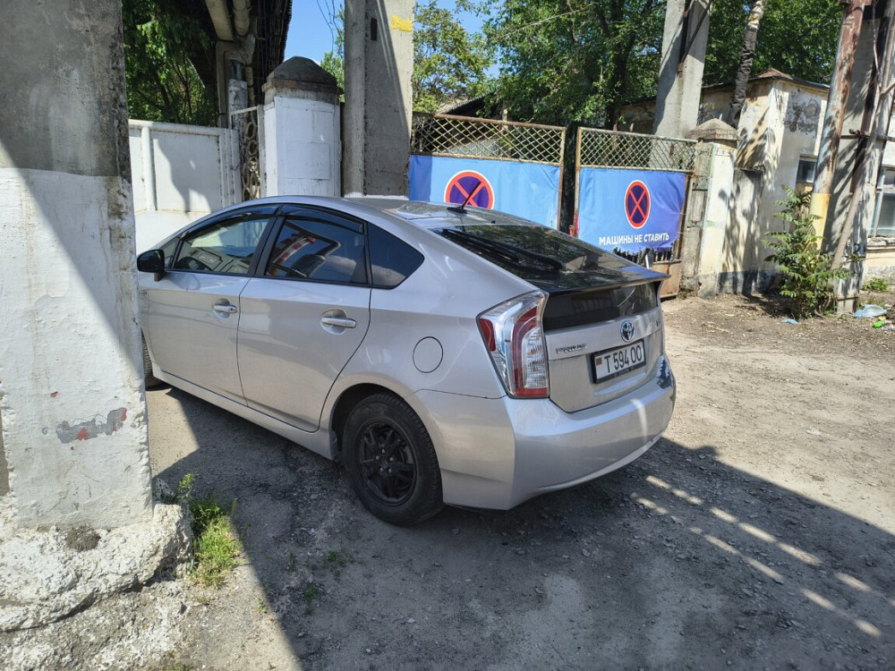Toyota Prius 2013 год Тирасполь Тирасполь - изображение 2