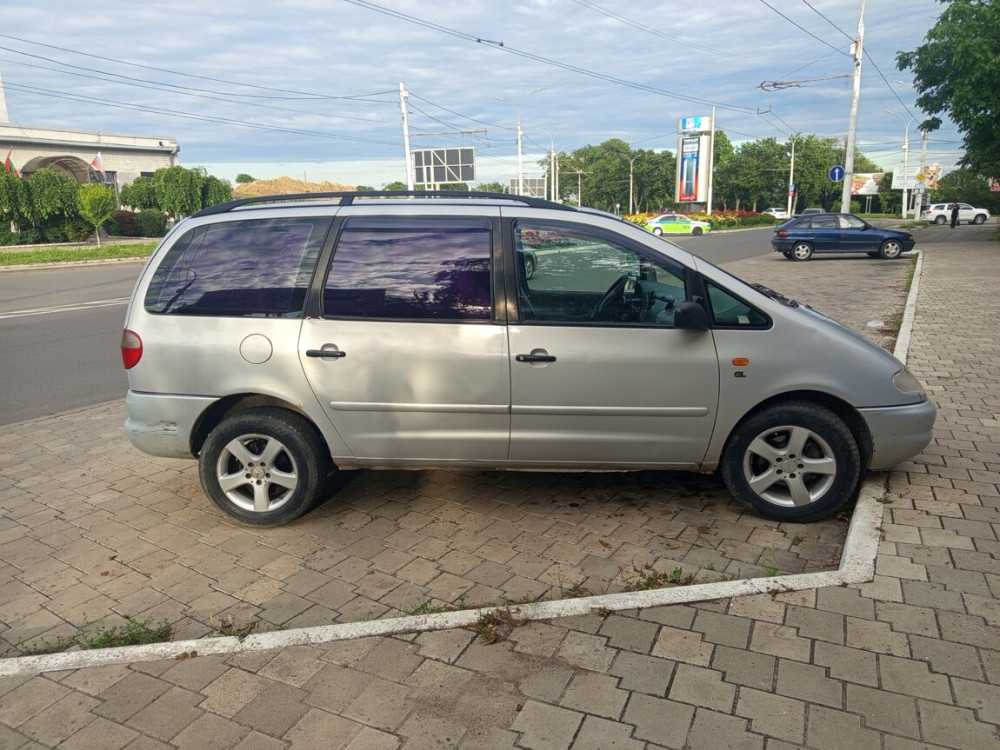 Volkswagen Sharan 1996 год Тирасполь Тирасполь - изображение 5
