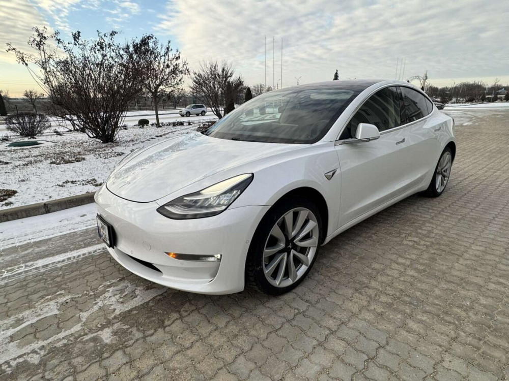 Tesla Model 3 2019 год Тирасполь Тирасполь - изображение 1