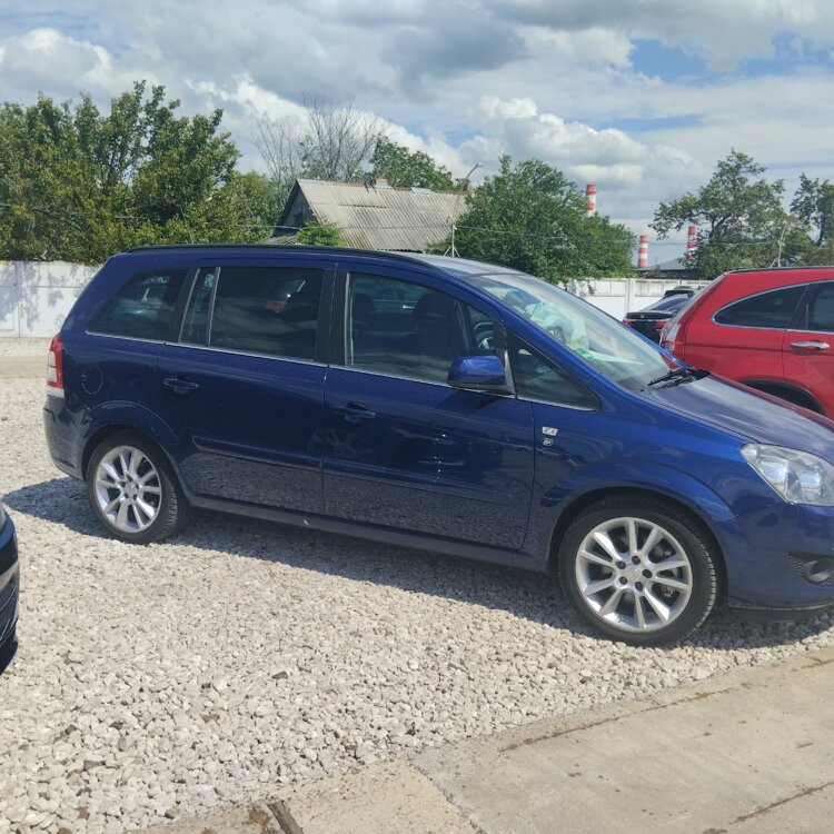 Opel Zafira 2010 год Тирасполь Тирасполь - изображение 4