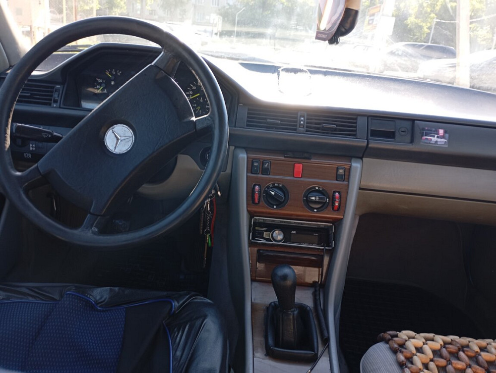 Mercedes W124 1988 год Тирасполь Тирасполь - изображение 7