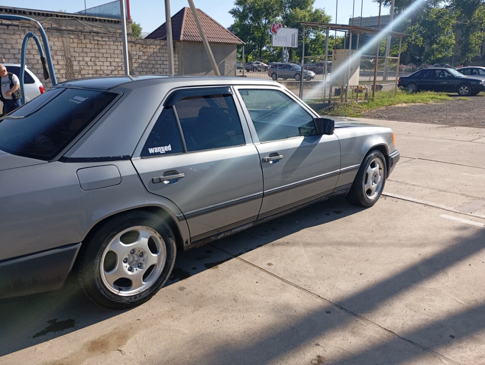 Mercedes W124 1988 год Тирасполь Тирасполь - изображение 2