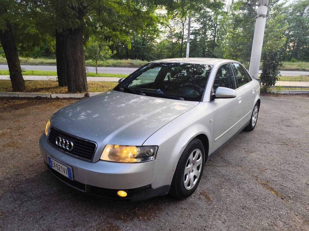 Audi A4 2001 an Tiraspol Tiraspol - fotografie 1
