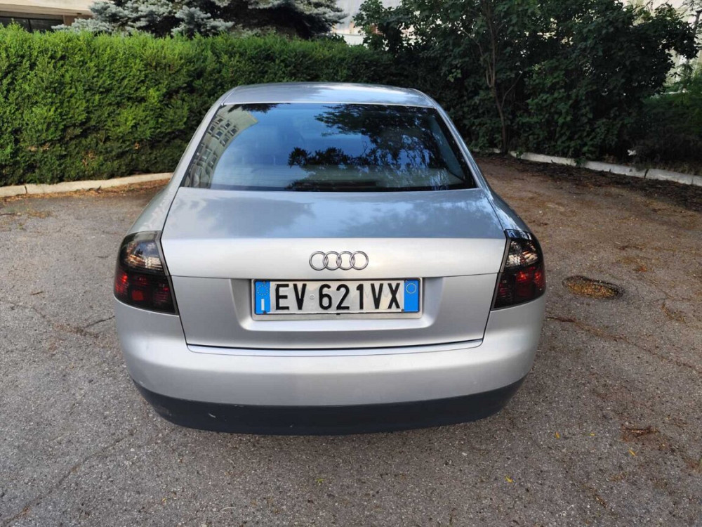 Audi A4 2001 an Tiraspol Tiraspol - fotografie 4