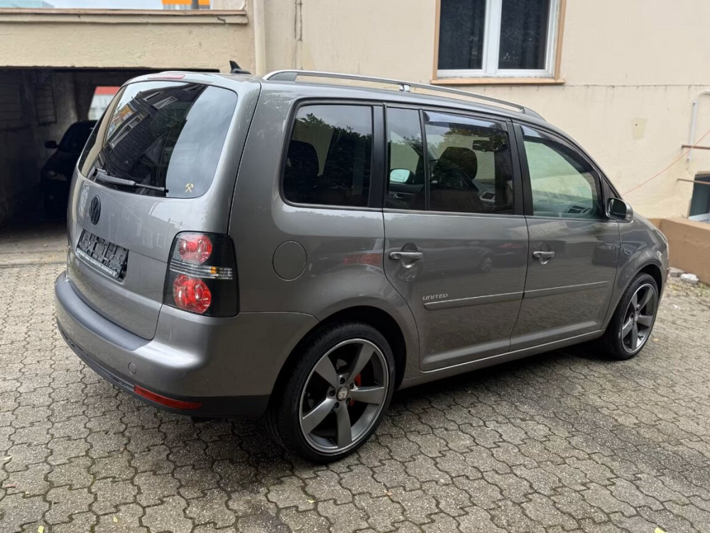 Volkswagen Touran 2007 год Маяк Маяк - изображение 4