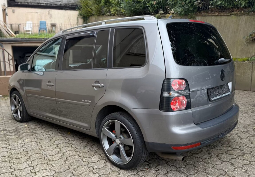 Volkswagen Touran 2007 год Маяк Маяк - изображение 3