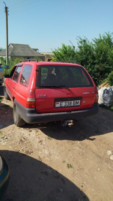 Ford Escort 1995 an Bender Bender - fotografie 1