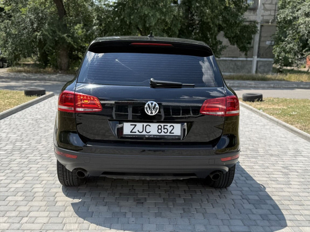 Volkswagen Touareg 2015 an Tiraspol Tiraspol - fotografie 2