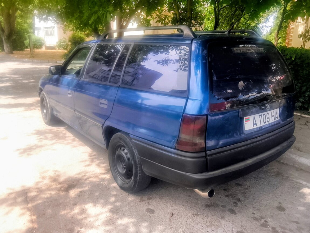 Opel Astra 1992 год Бендеры Бендеры - изображение 1