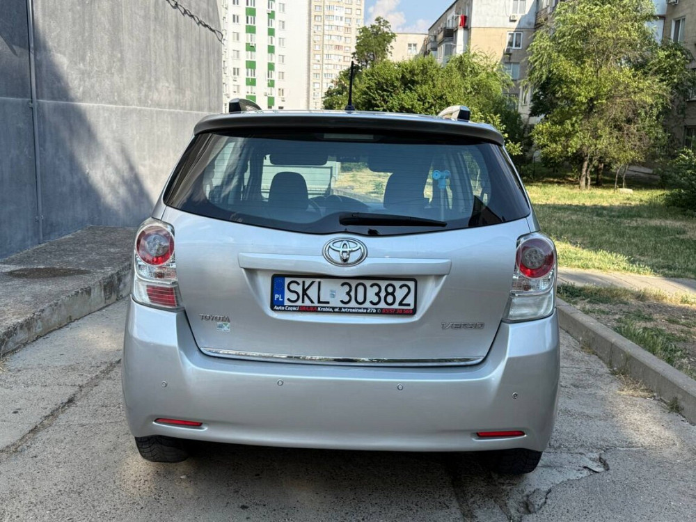 Toyota Verso 2010 год Тирасполь Тирасполь - изображение 4