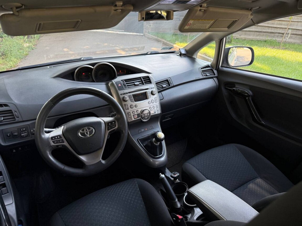 Toyota Verso 2010 год Тирасполь Тирасполь - изображение 6