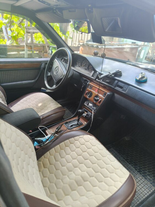 Mercedes E-Class 1993 год Ближний Хутор Ближний Хутор - изображение 4