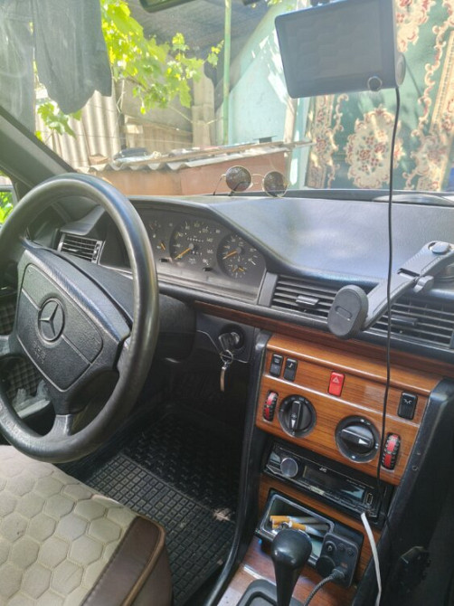 Mercedes E-Class 1993 год Ближний Хутор Ближний Хутор - изображение 6