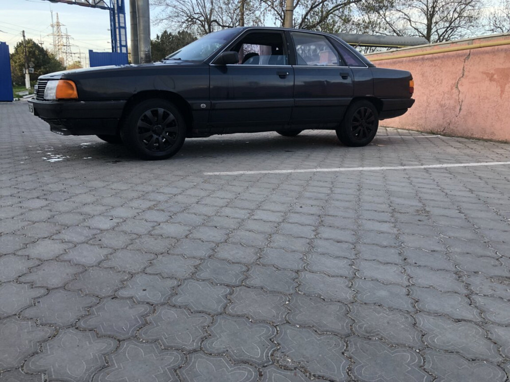 Audi 100 1988 год Слободзея Слободзея - изображение 1