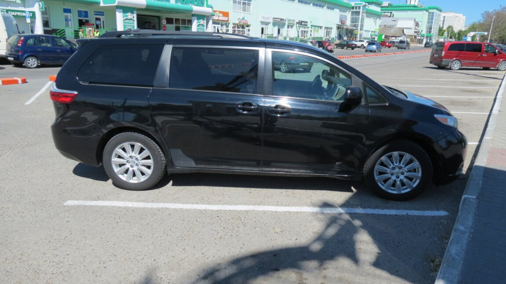 Toyota Sienna 2017 год Тирасполь Тирасполь - изображение 2