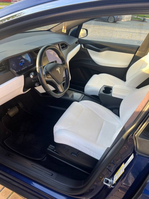 Tesla Model X 2018 an Tiraspol Tiraspol - fotografie 5