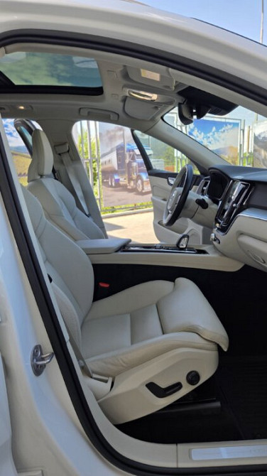 Volvo XC60 2022 год Кишинёв Кишинёв - изображение 10