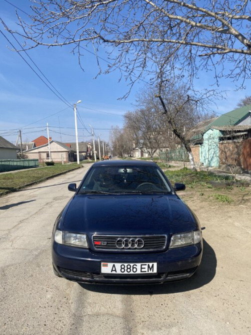 Audi A4 1998 год Парканы Парканы - изображение 1