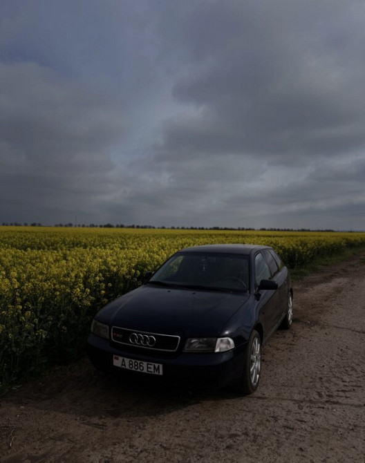 Audi A4 1998 год Парканы Парканы - изображение 3
