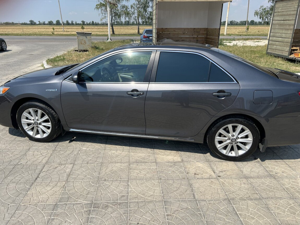 Toyota Camry 2013 год Парканы Парканы - изображение 2