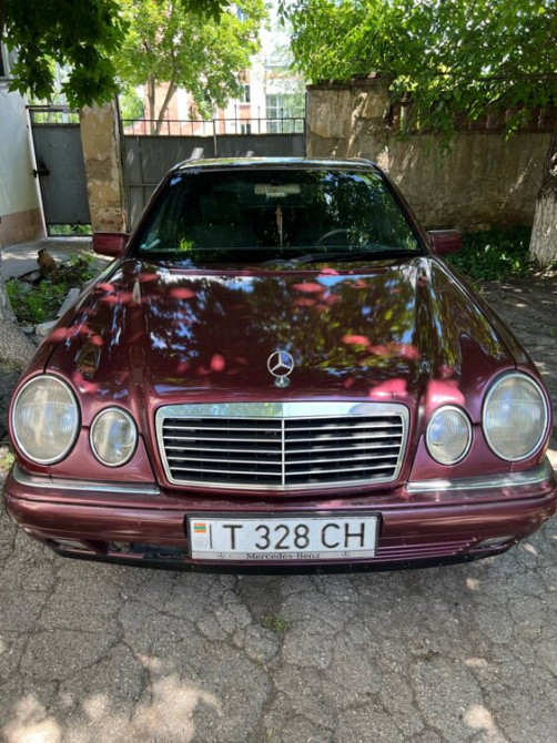 Mercedes E-Class 1996 an Tiraspol Tiraspol - fotografie 9