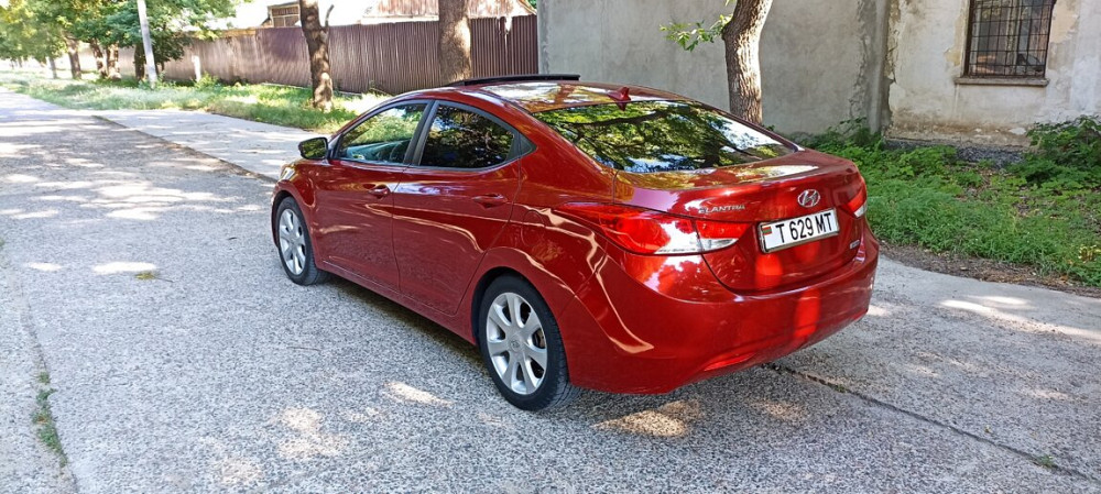 Hyundai Elantra 2012 год Тирасполь Тирасполь - изображение 3