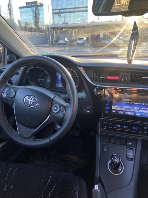 Toyota Auris 2016 год Кишинёв Кишинёв - изображение 5