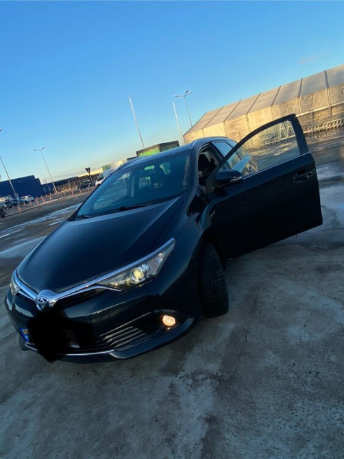 Toyota Auris 2016 год Кишинёв Кишинёв - изображение 2
