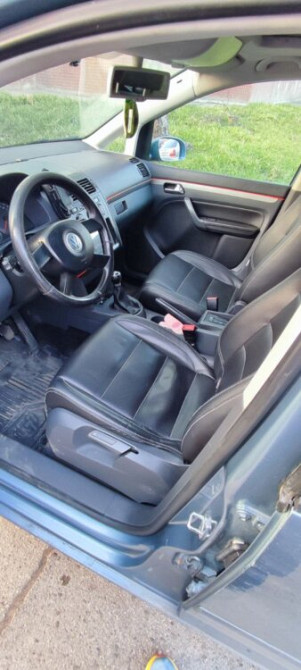 Volkswagen Touran 2006 год Суклея Суклея - изображение 4
