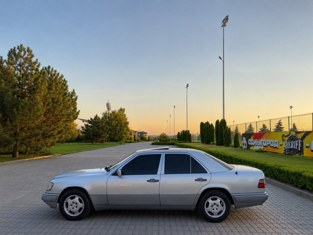 Mercedes E-Class 1994 год Тирасполь Тирасполь - изображение 1