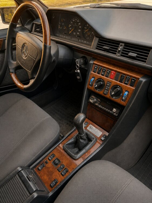 Mercedes E-Class 1994 год Тирасполь Тирасполь - изображение 9