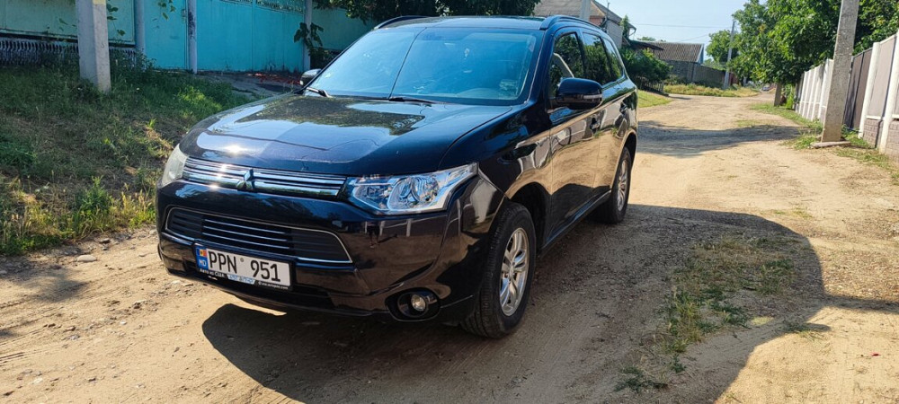 Mitsubishi Outlander 2015 год Тирасполь Тирасполь - изображение 2